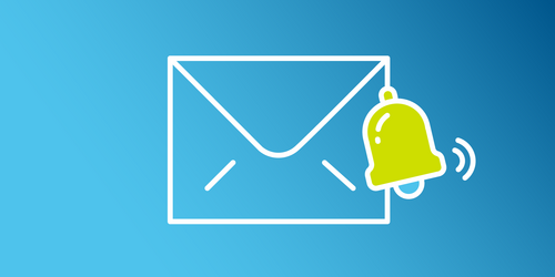 Ein Brief mit einer Klingel als Symbol für einen Newsletter.