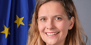 Portrait of Ewa Oney