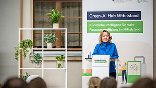 Bundesministerin Steffi Lemke bei Veranstaltung des Green-AI Hub
