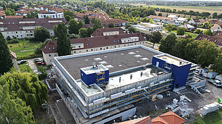 Dach der Sporthalle in Taucha