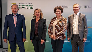 Pressetermin: Stefan Demuth (ZUG) mit Steffi Lemke (BMUV), Sabine Riewenherm (BfN) und Tom Kirschey (ZUG) (v.l.n.r.)
