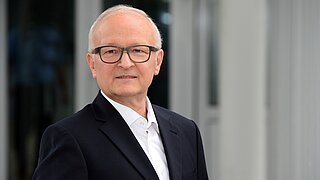 Porträtaufnahme von Peter Wehle