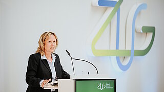Bundesumweltministerin Steffi Lemke würdigte in ihrer Rede die Arbeit der ZUG