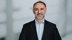 Portaitfoto Mario Hüttenhofer