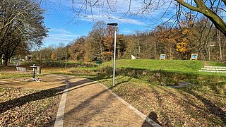 Weg durch die Neffelbachaue